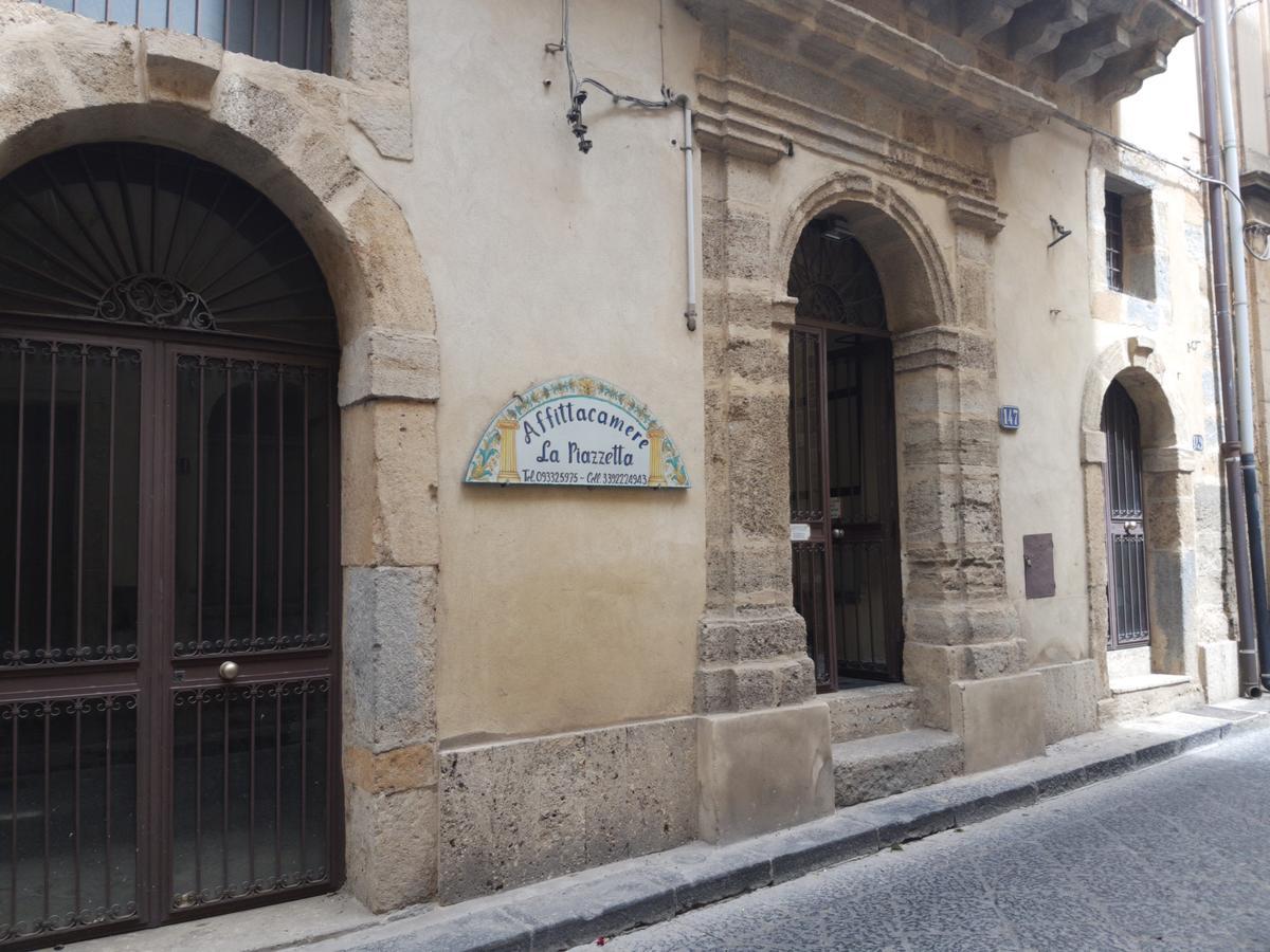 Affittacamere La Piazzetta Caltagirone Buitenkant foto