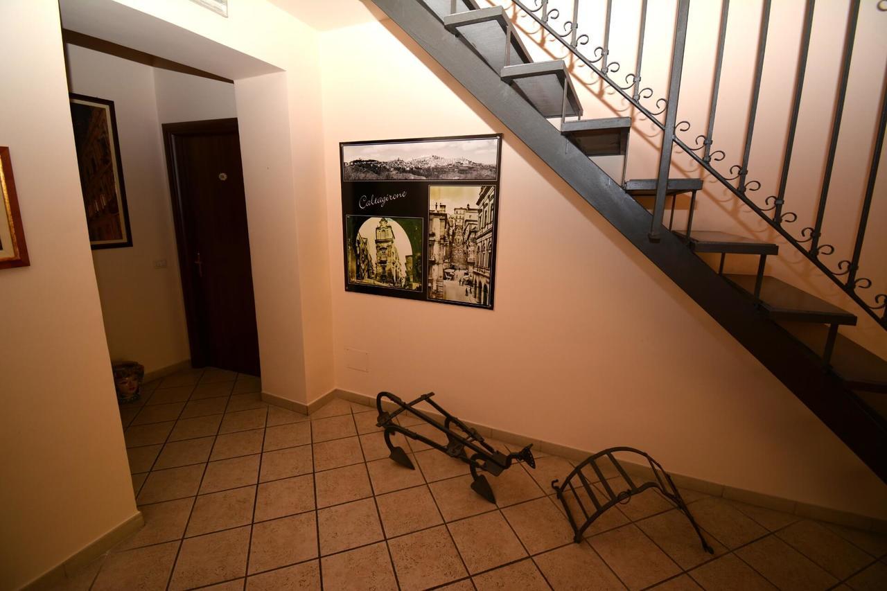 Affittacamere La Piazzetta Caltagirone Buitenkant foto
